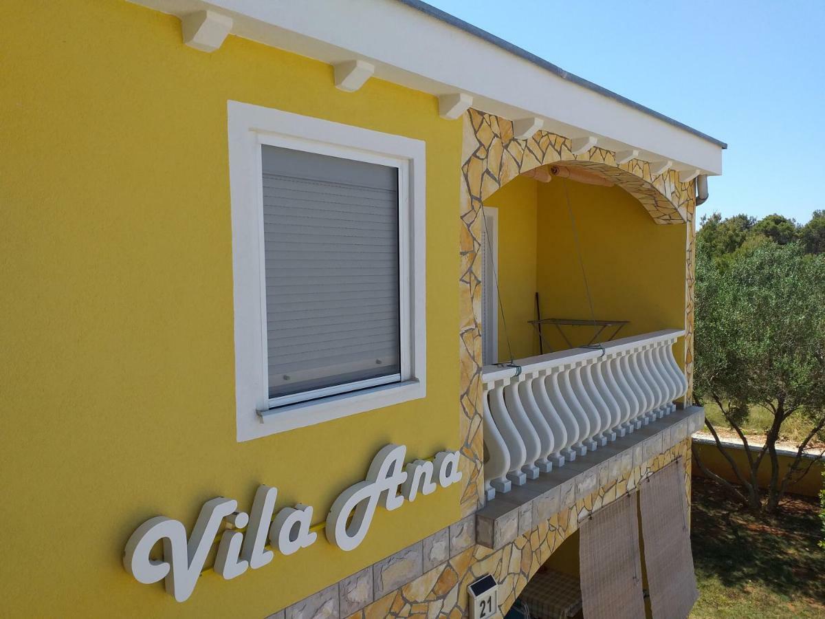 Apartments Vila Ana Vir Exterior photo